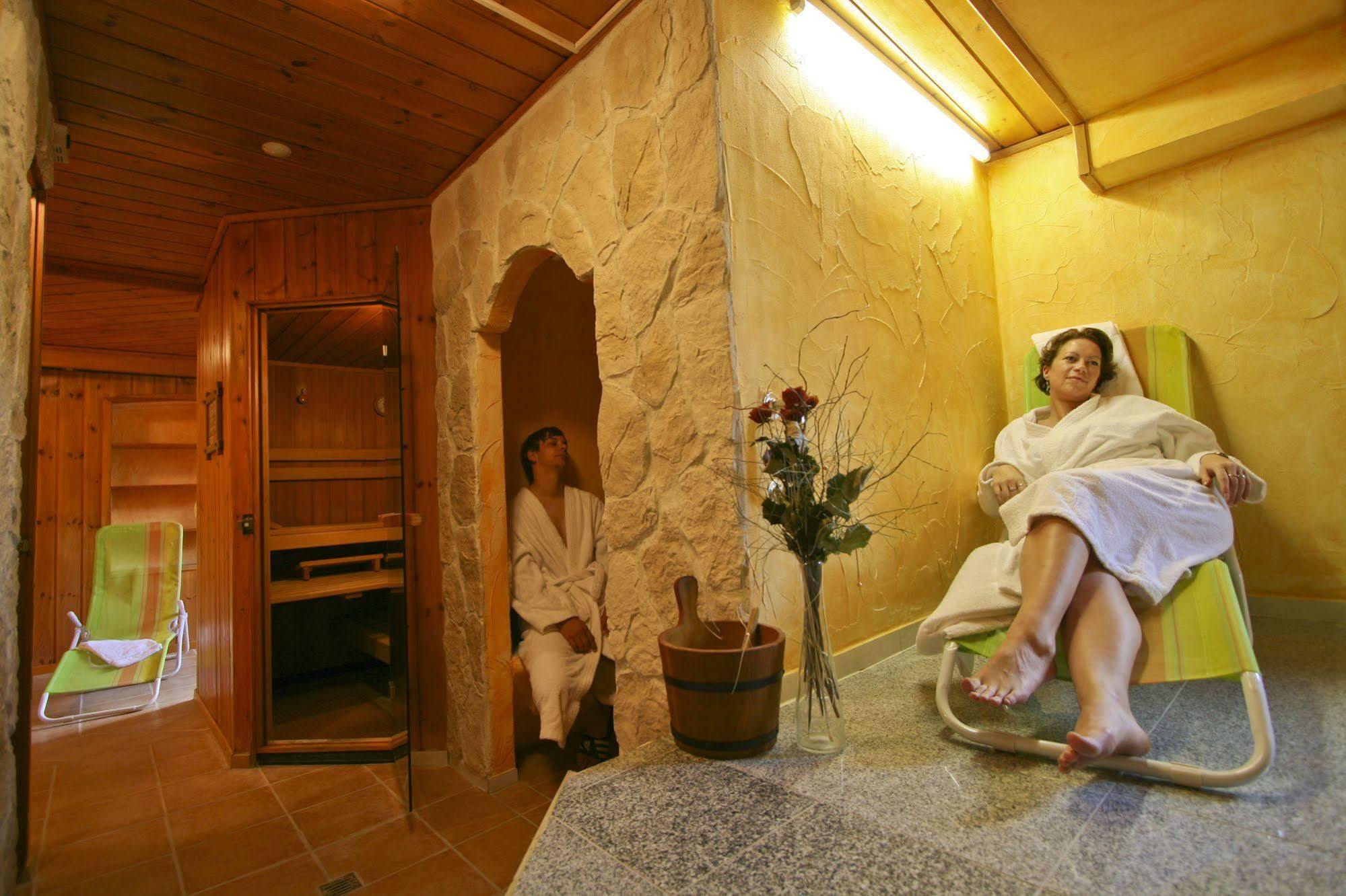 T3 Hotel Surpunt Флимс Екстериор снимка